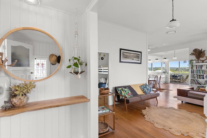 Beautiful Bangalow Abode  W/ Views And Pool - バンガロー
