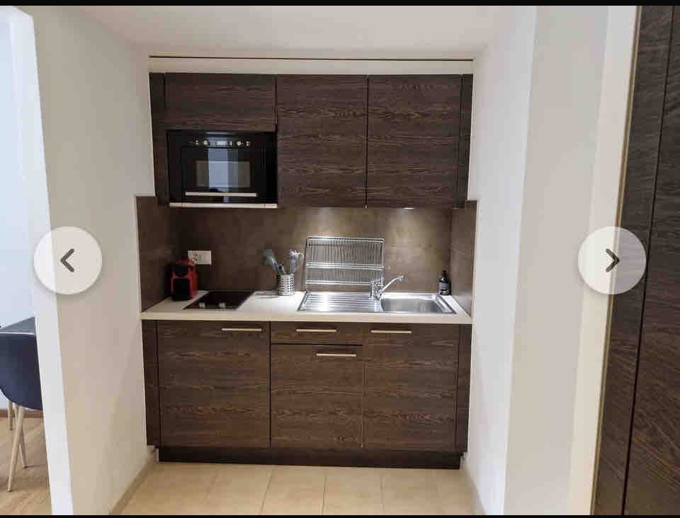 Top performing Airbnb: Santa's apartment in Pâquis