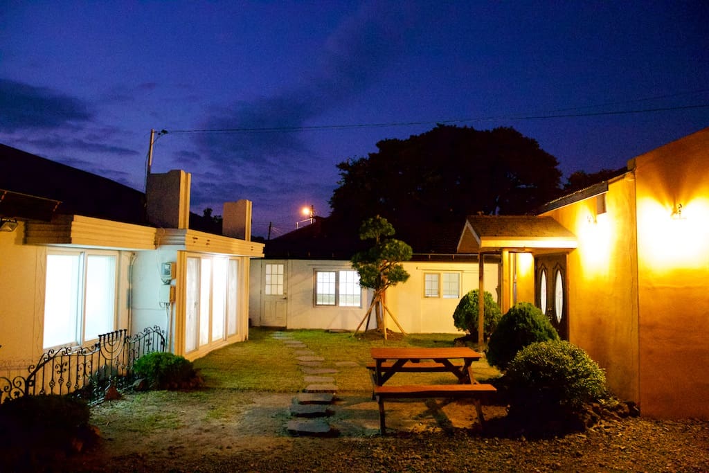 Cozy countryside house East Jeju Cottages for Rent in Jejusi, Jeju