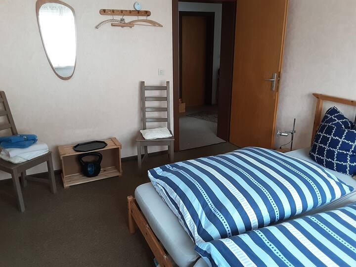 Angavu na jua kupitia madirisha 2