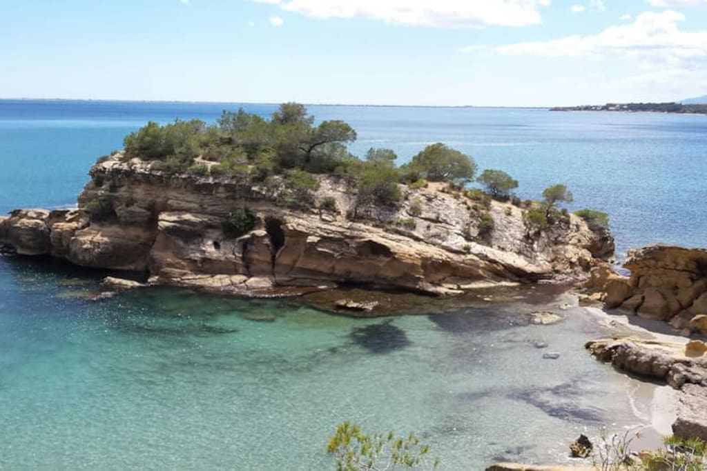 L'ILLOT, CAMINO DE RONDA DESDE L'AMPOLLA HASTA L'ATMELLA