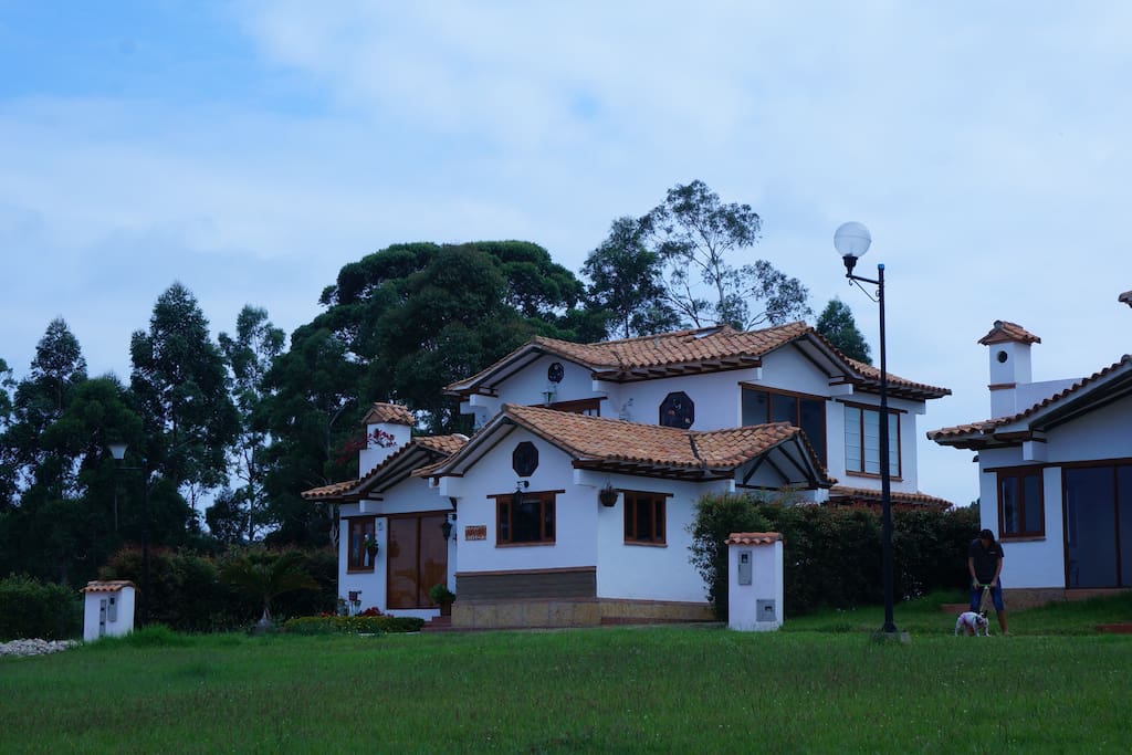 Condominio Villas del Virrey