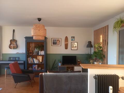 Bright apartment near downtown Clermont