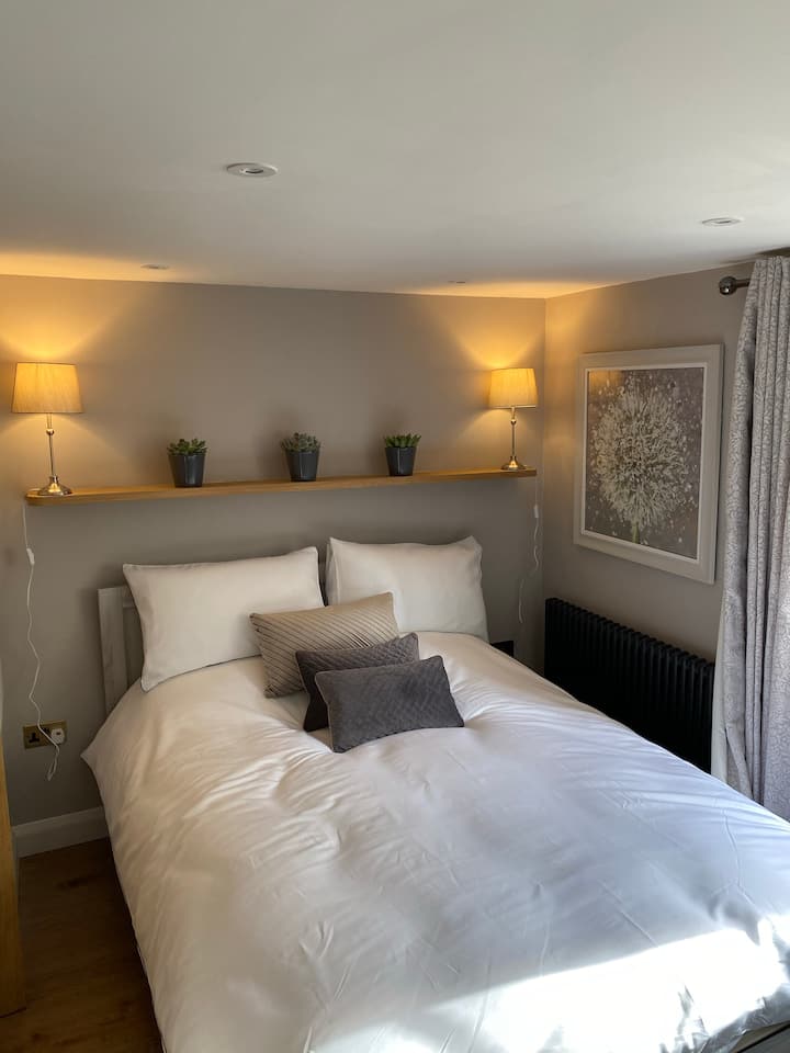 غرفة النوم الرئيسية