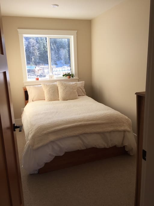 Queen Bed