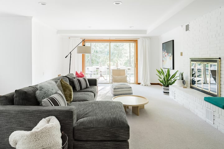 Home in Charlotte · ★4.91 · 2 bedrooms · 2 beds · 2 baths