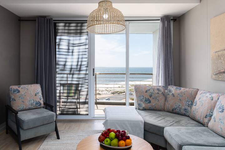 Beachfront Apartment with Incredible View & Pool gallery image 5