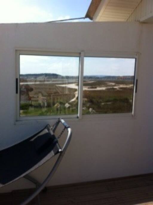 Sur la terrasse vue sur avant port