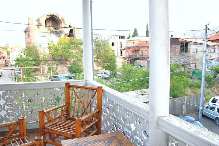 WineTorium managed Airbnb listing 3
