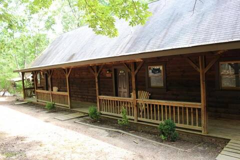 Three Sister's Cabin--Great for large groups!