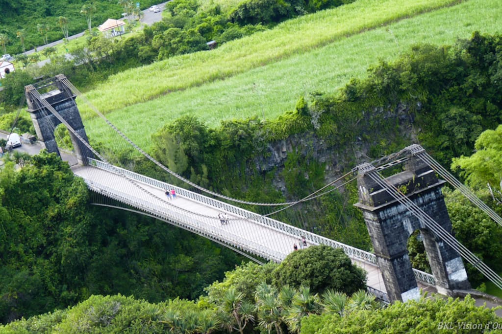 pont de la riviere de l'est