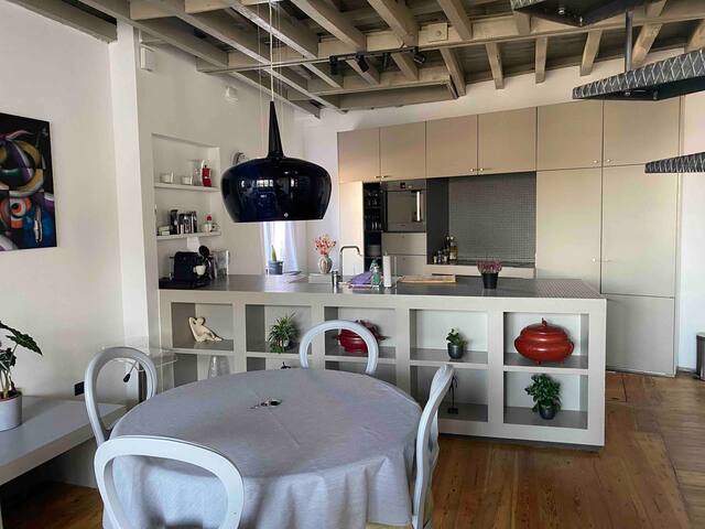 Penthouse with an amazing view on Grand Place gallery image 4