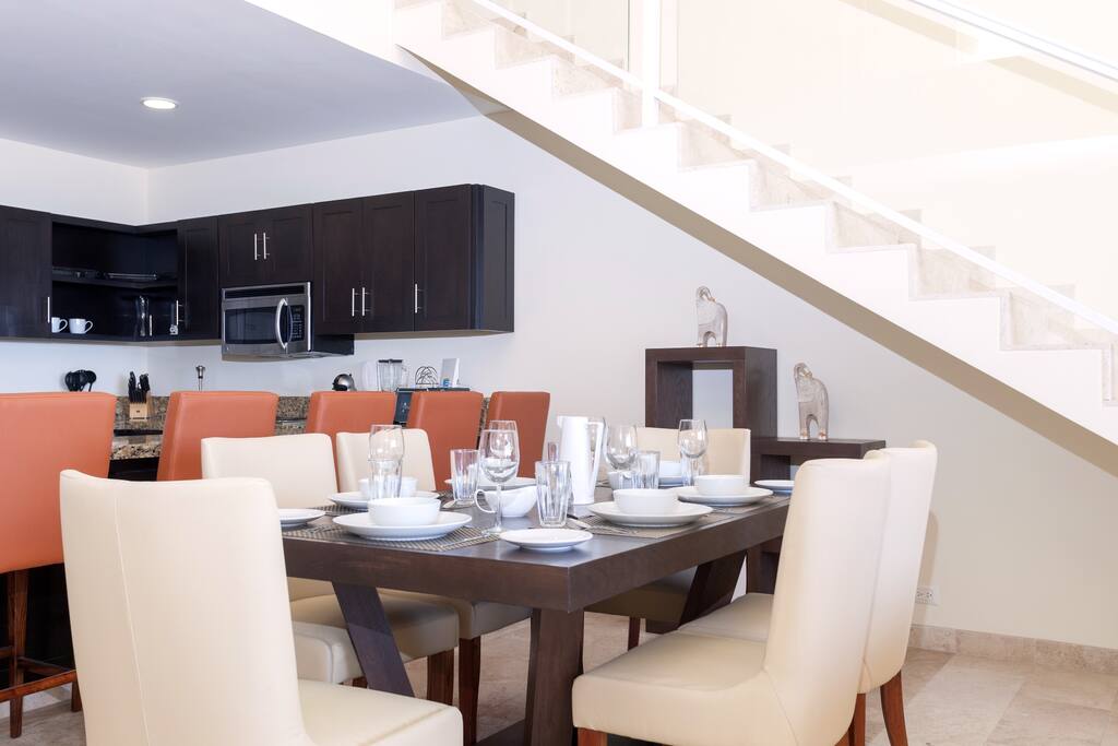 Formal dinning room!
