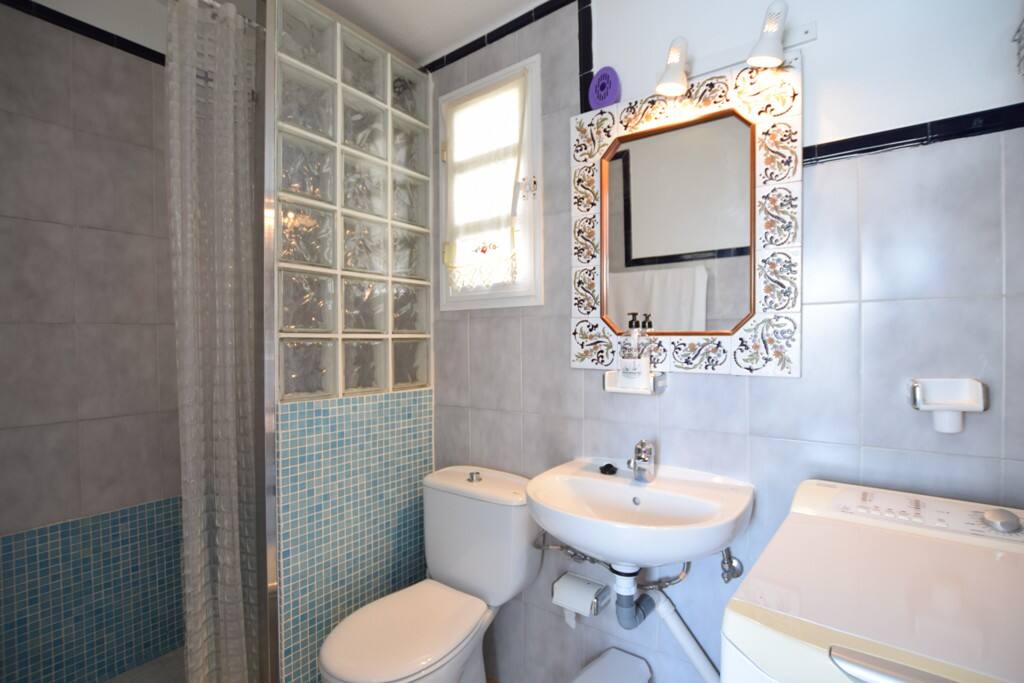 Main Bathroom