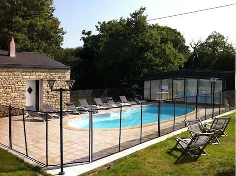 Group gites for 30 people with pool