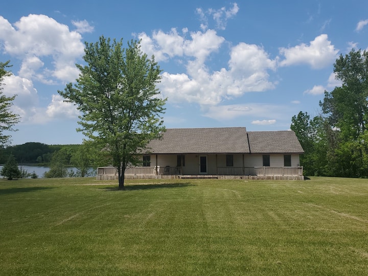 Sage Lake Vacation Rentals & Homes Hill Township, MI Airbnb