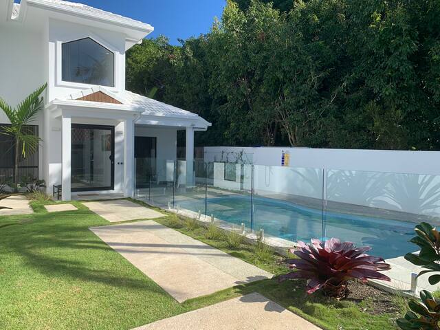 Waterfront Dream Vacation House gallery image 4