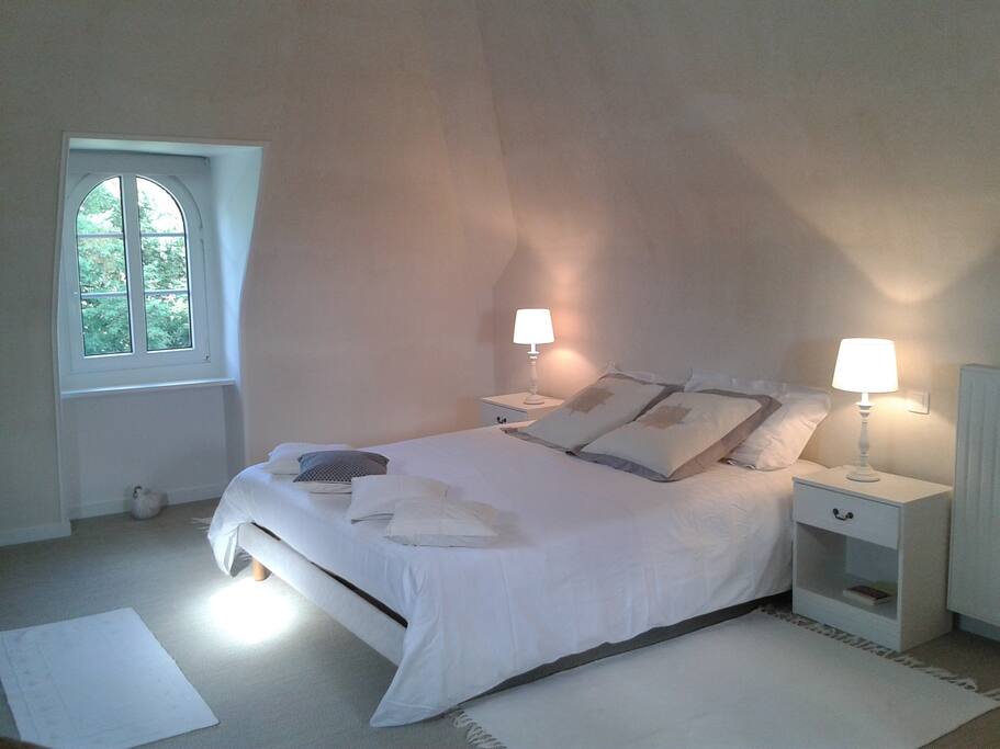 La chambre est spacieuse