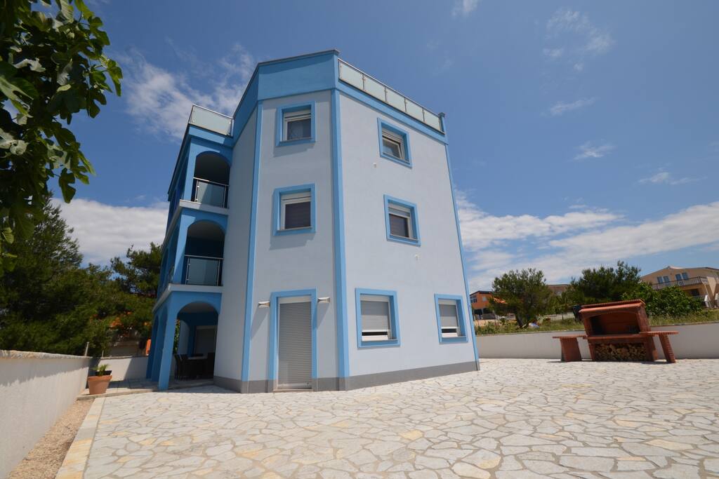 4 star apartment