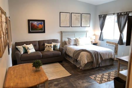 Canyons Casita with kitchenette, 23 min to Zion