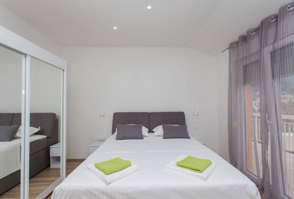 1st bedroom