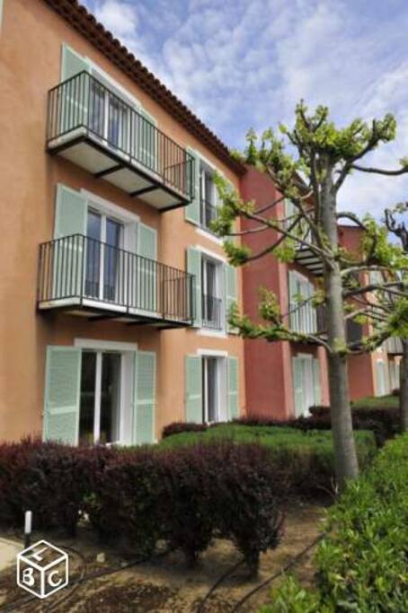 L appartement est au 1 étage