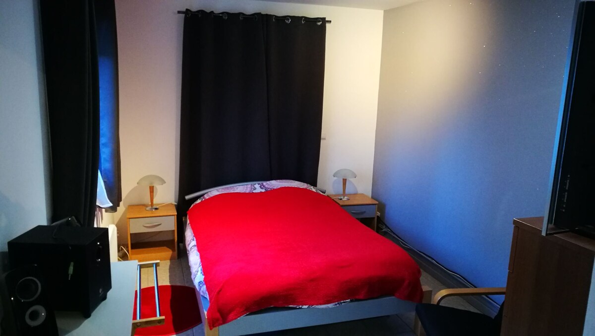 Chumba kilicho na kitanda mara mbili