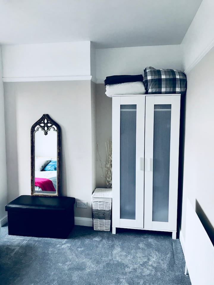 Tolles Zimmer in London Haus mit Garten. - Airbnb