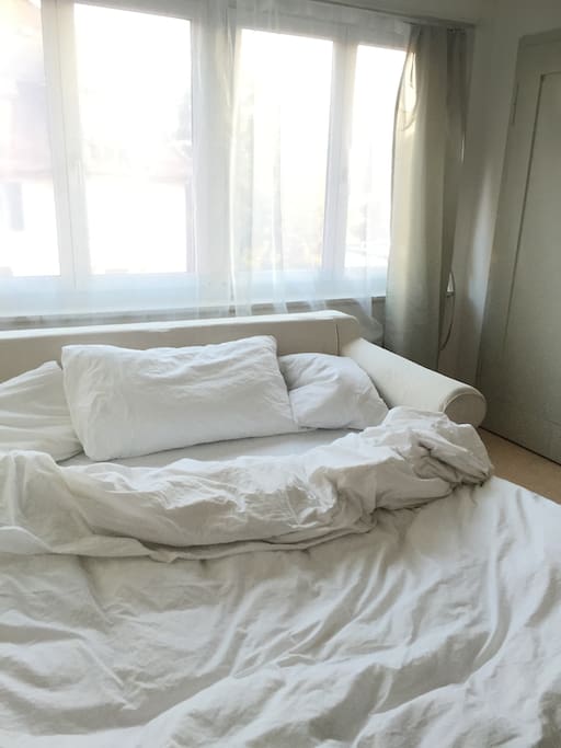 double sofa bed 180x200cm
Guestroom