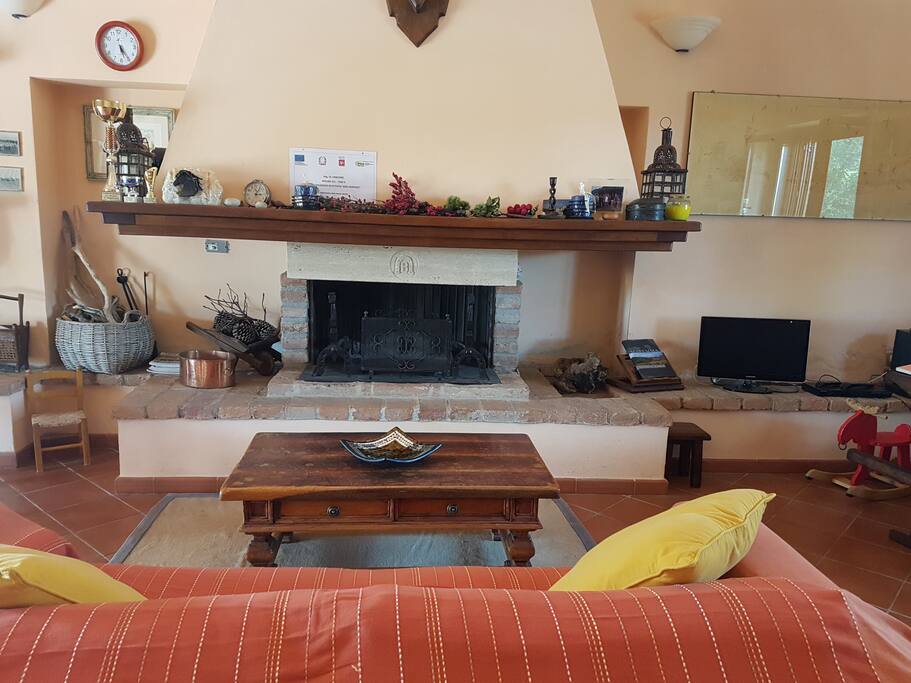 sala comune con camino