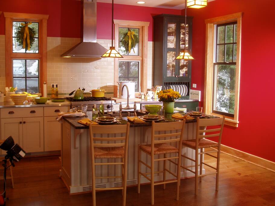 The kitchen is well equipped.