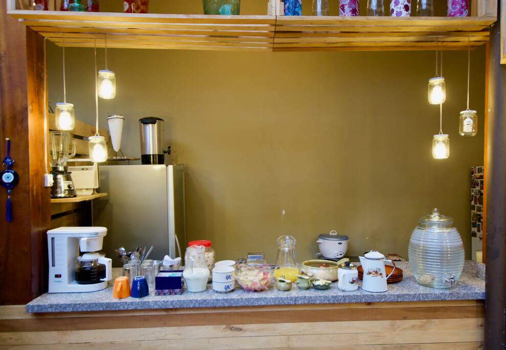 Breakfast bar