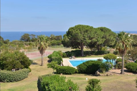 Mini villa 40 m2 vue mer près santa giulia