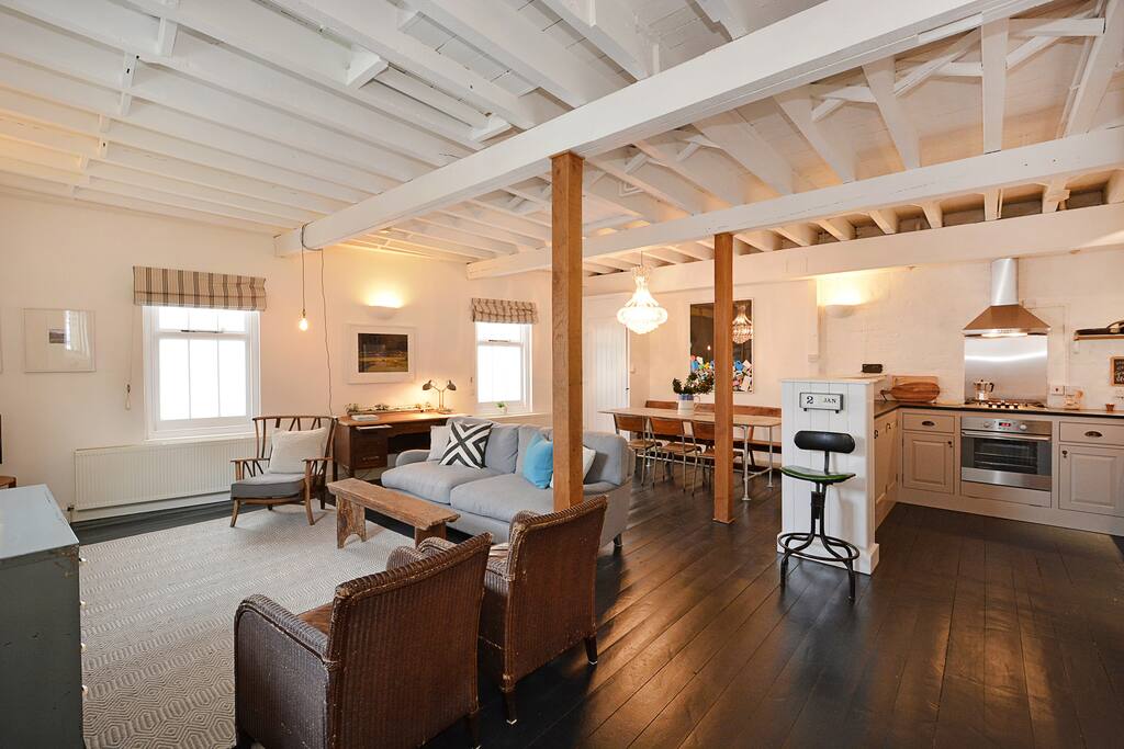 Semi-open kitchen