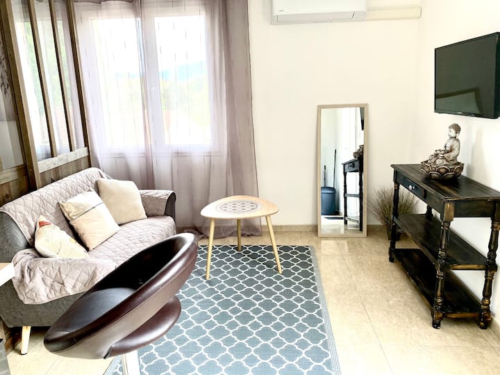 Logement En Villa Avec Piscine Chauffée - Korsika