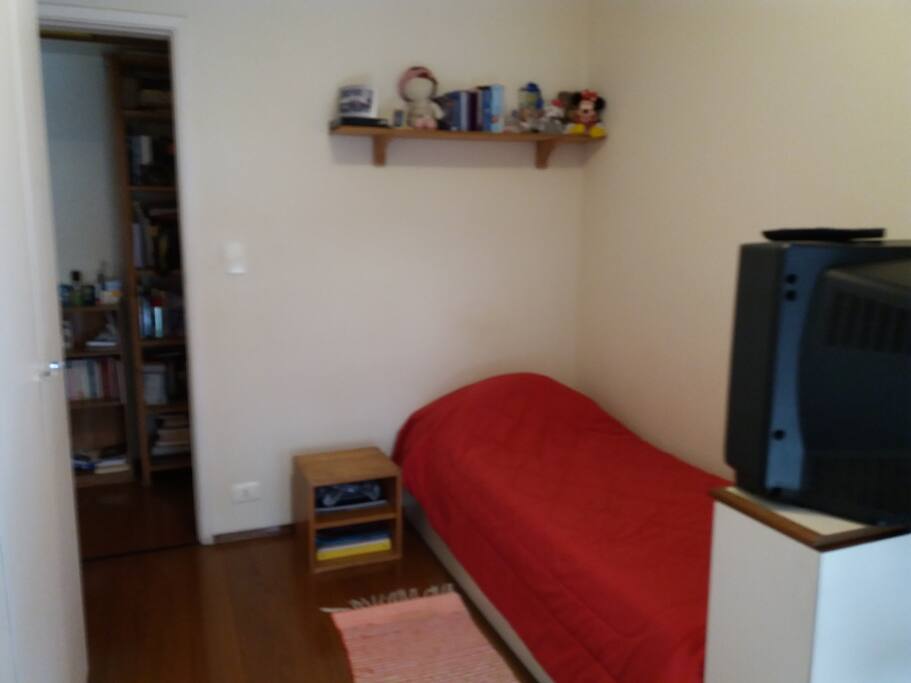 Quarto com bi-cama, outro ângulo