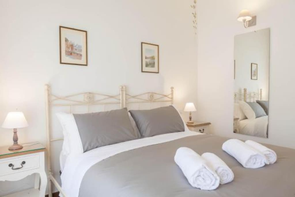 Donna Margherita Suite & Rooms - Double Superior - Rome, Italy | Airbnb