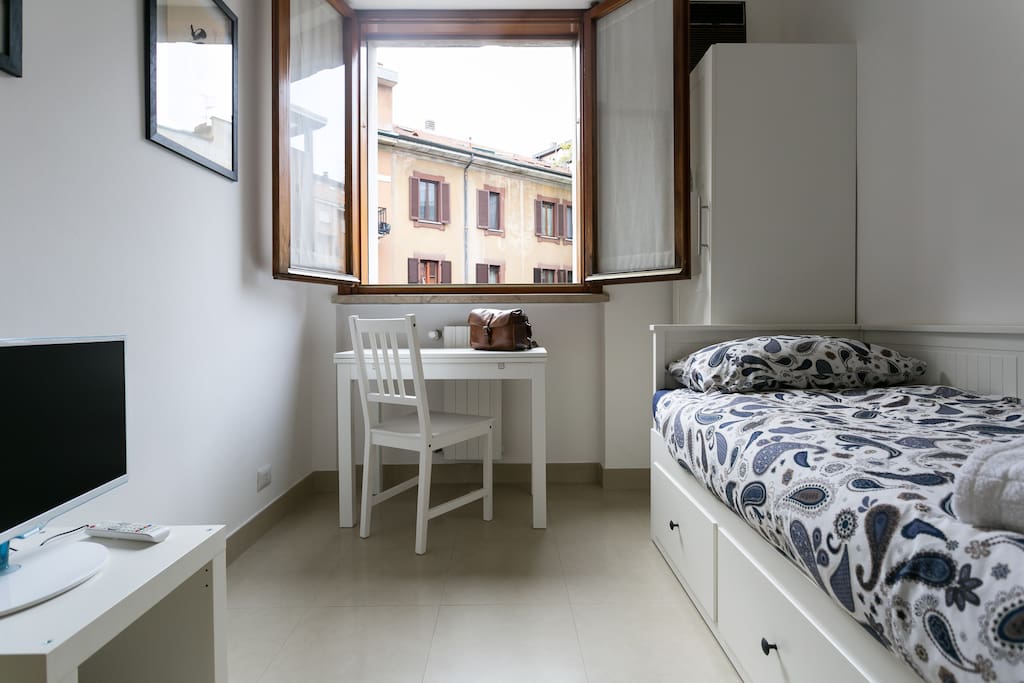 Bed and window