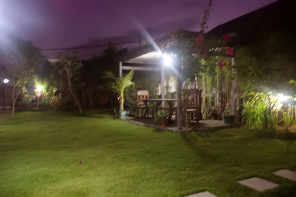 Large Garden and small Restaurant for in House guest only