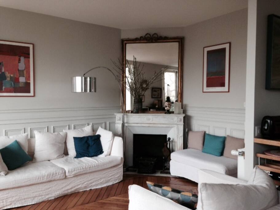 Salon avec cheminée