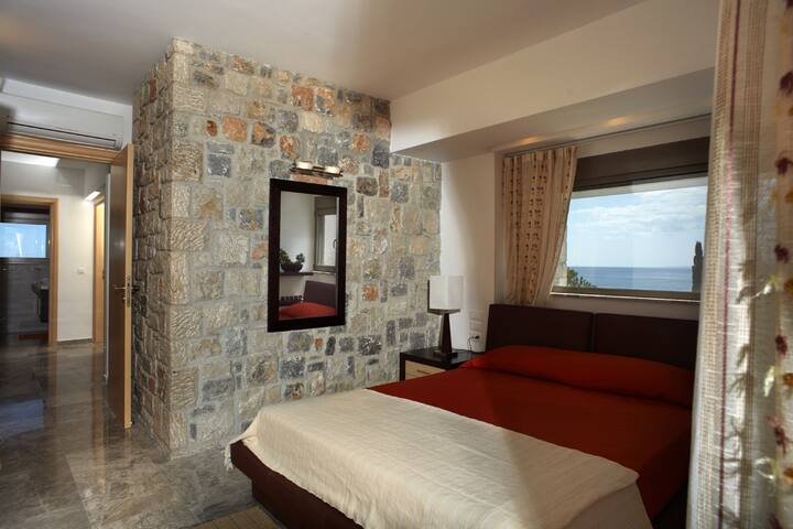 Exclusive 3 bedroom villa gallery image 3