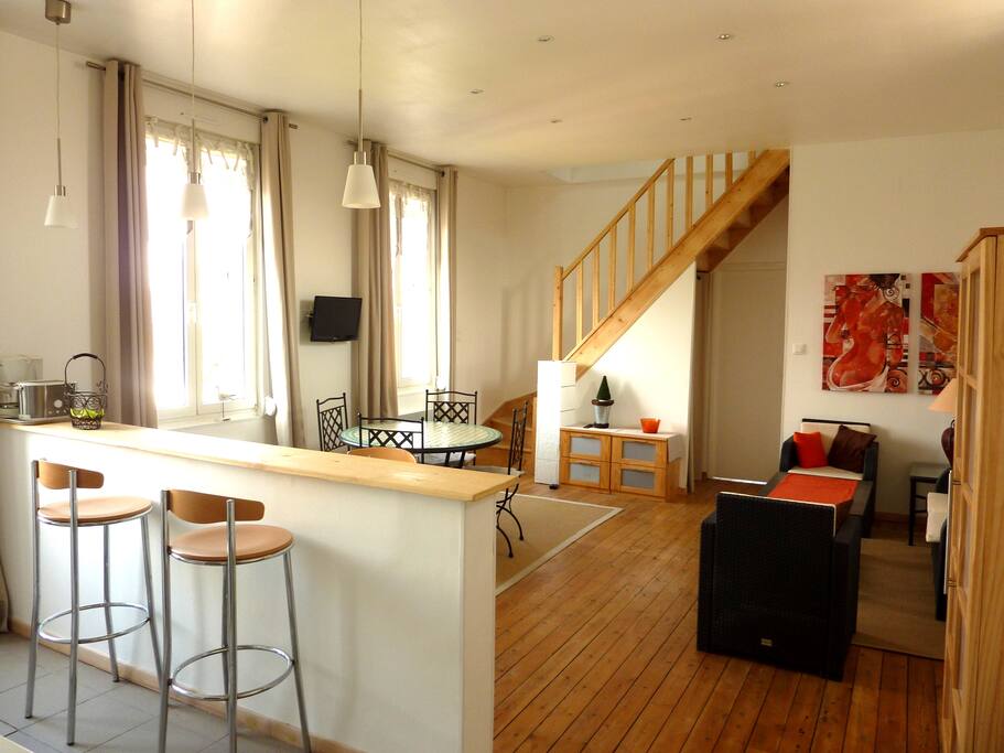 Bar/Salon