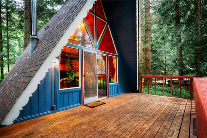 The Little Blu A Frame At Mt Rainier Cabins For Rent In Ashford