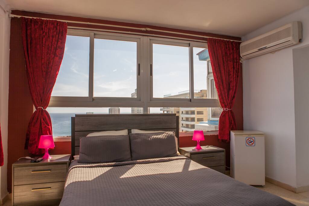 Habitación Principal con vistas al Malecón Habanero