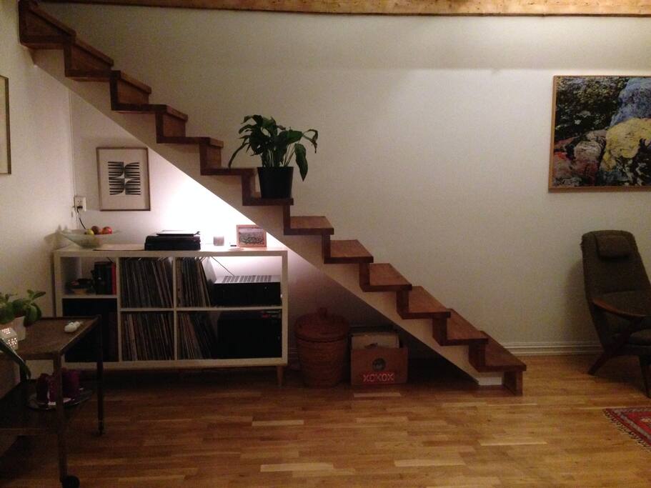 Stupe, trapp opp til loft