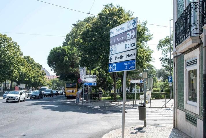 Spacious 8-Bedroom Apartment in Central Lisbon gallery image 5