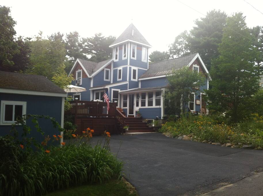 Located in a quiet residential neighborhood. Parking is available on the street.