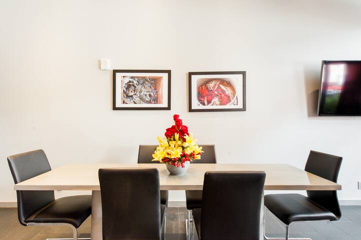 Luxury 4BR/4BA w Pool & Hot Tubs Near French Qtr gallery image 4