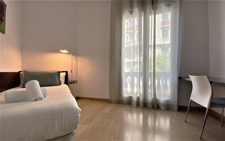 2 bedroom apartment for 3 people gallery image 4