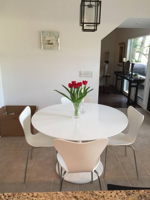 Dining area very light and bright